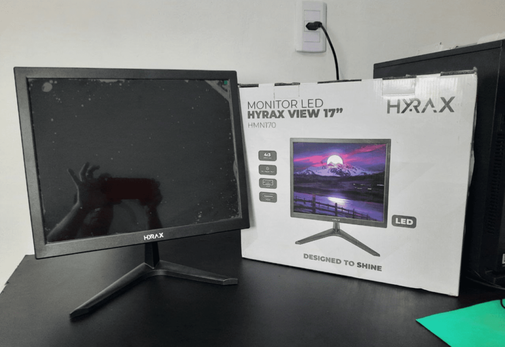 Monitor Hyrax Led 17 Preto Hdmi Vga