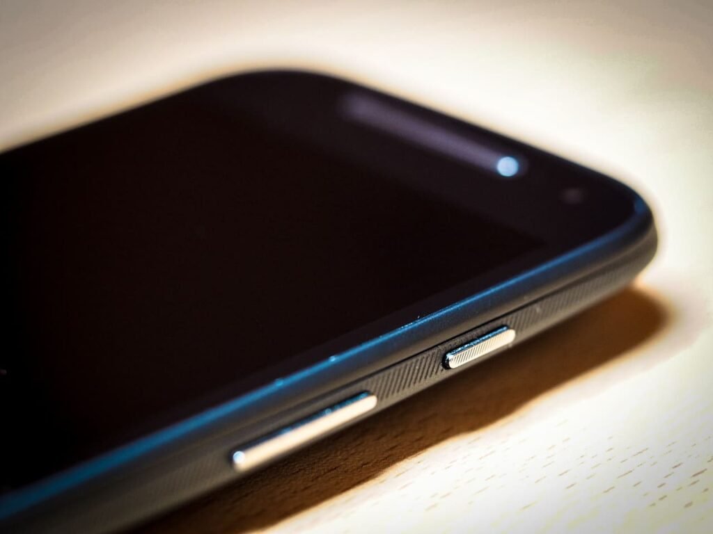 Como tirar print no celular motorola?