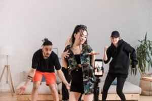 Qual paga mais Kwai ou TikTok? Descubra qual plataforma dá mais dinheiro